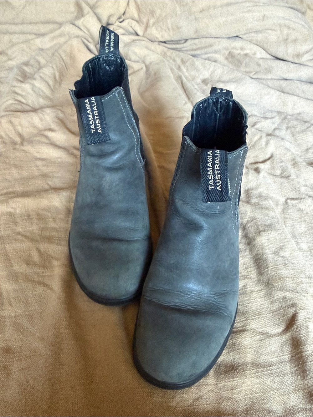 Tasmania Australia Women’s Grey Chelsea Boots